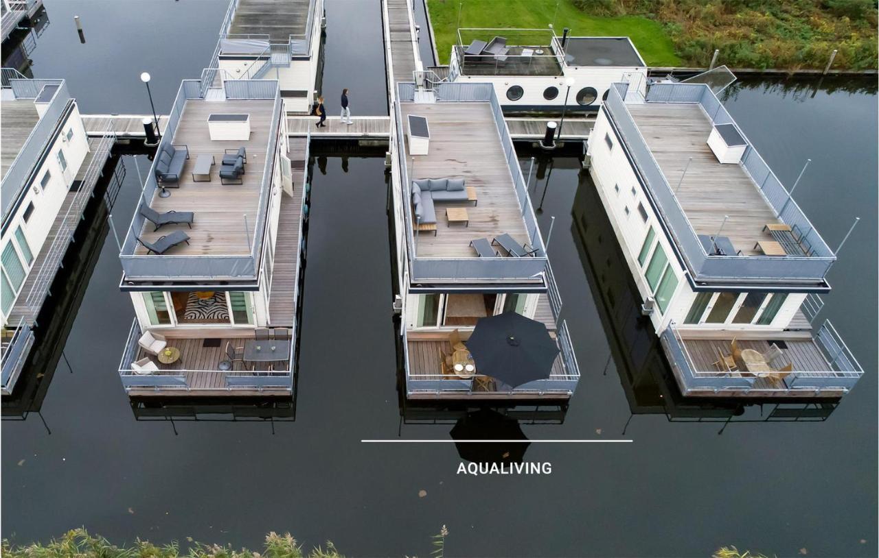 Stunning Ship In Aalsmeer With Harbor View Luaran gambar